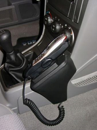 Konzole Kuda na telefon pro Subaru Forester od 2002