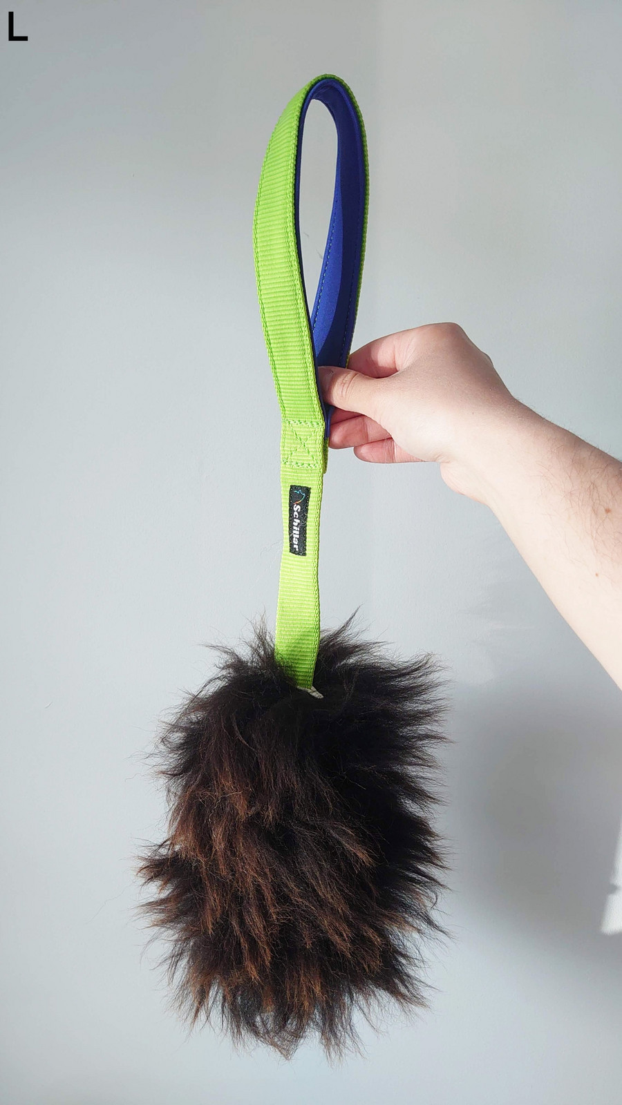 Přetahovadlo hračka z přírodní ovce velikost L pro psa hnědá barevná