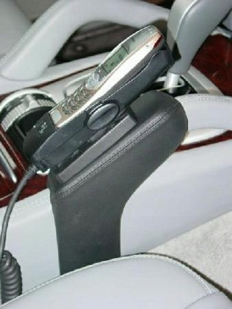 Držák telefonu Kuda Porsche Cayenne od 12/2002