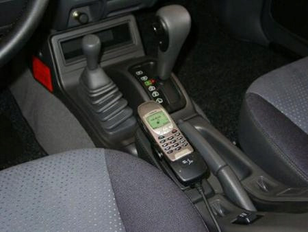 Konzole Kuda na telefon Mitsubishi L200 od 2002