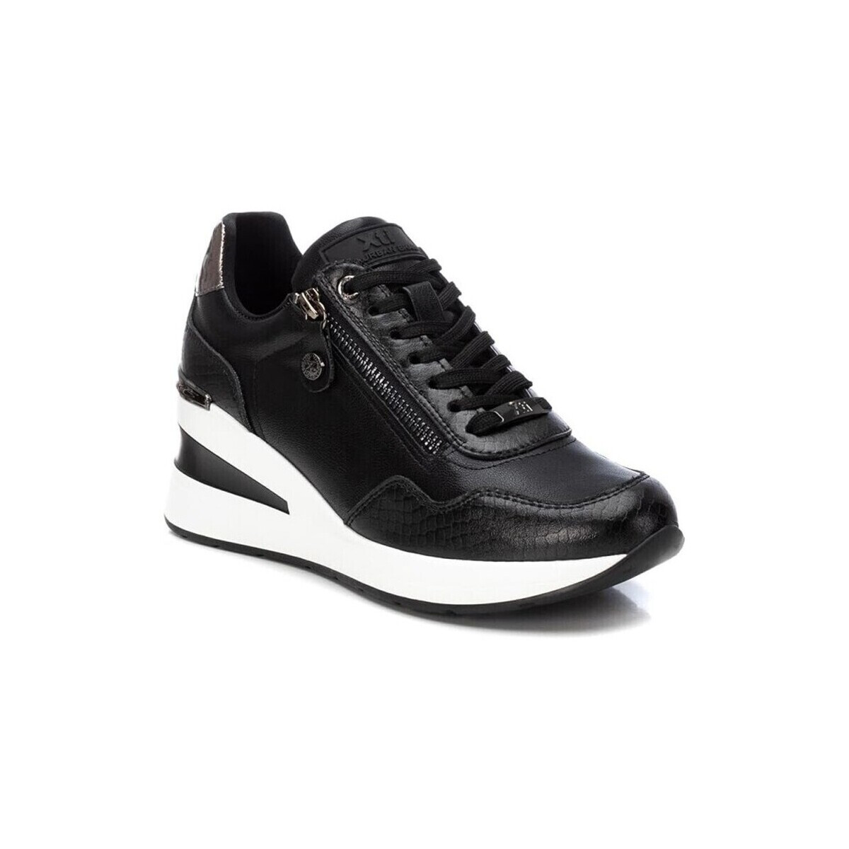 Xti  143074  Černá