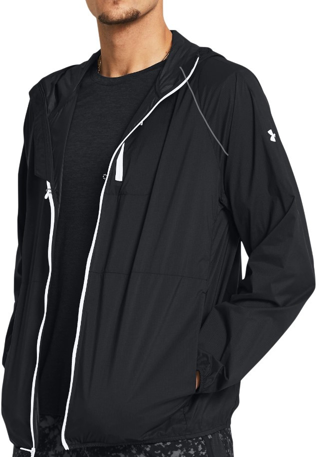 Bunda s kapucí Under Armour LAUNCH LIGHTWEIGHT JKT-BLK