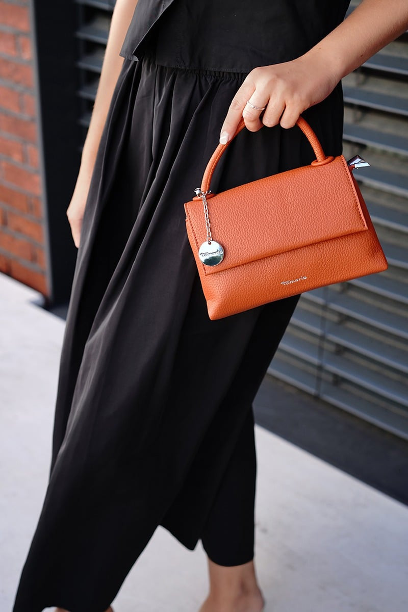 Tmavě oranžová kabelka do ruky Carmen