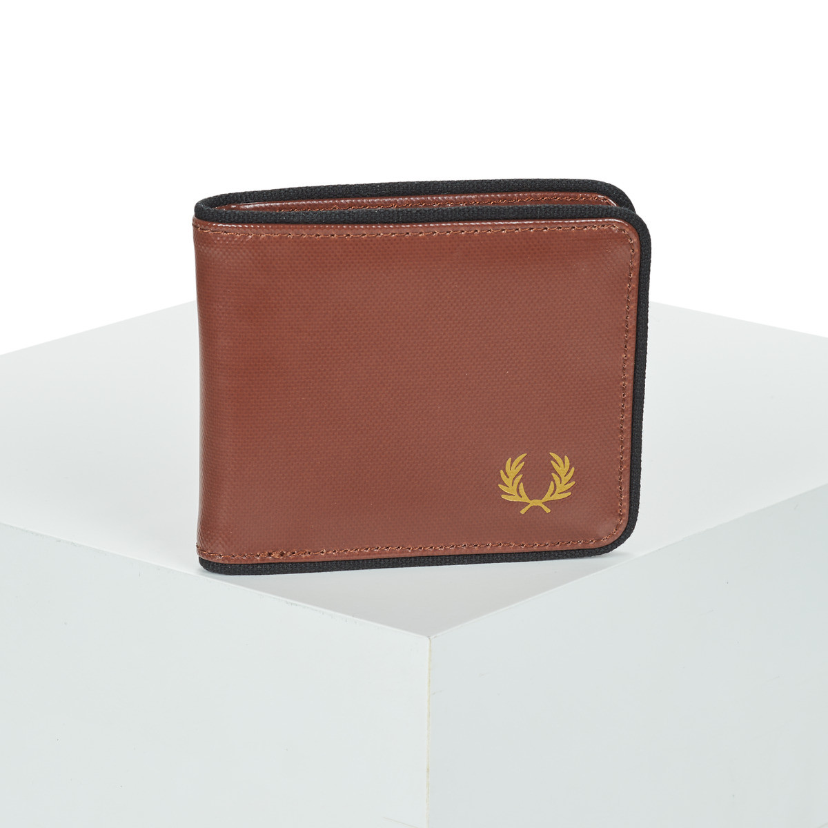 Fred Perry  COATED POLYESTER BILLFOLD WALL  Hnědá