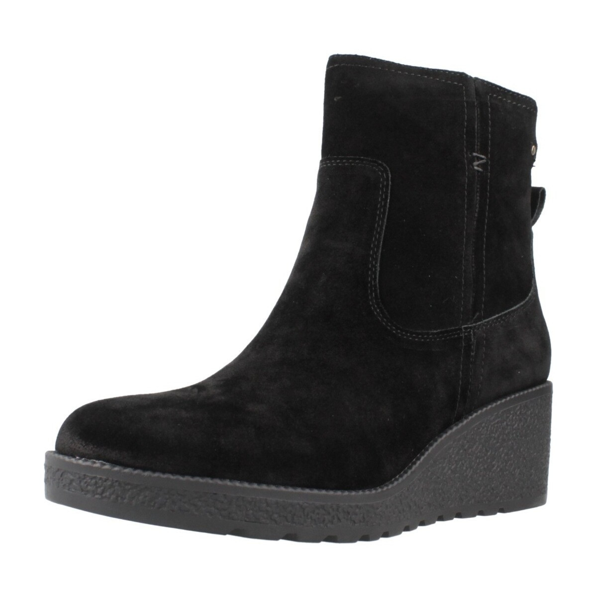 Carmela  16192001C  Černá