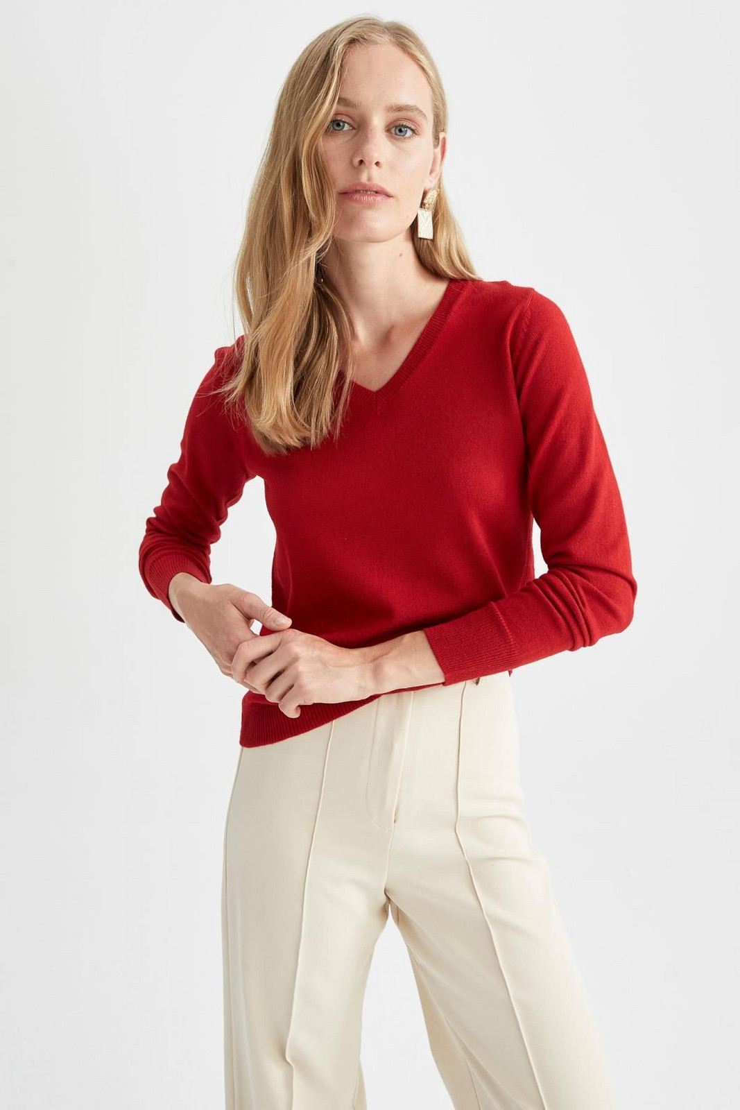 DEFACTO Basic V-Neck Extra Soft Textured Knitwear Sweater
