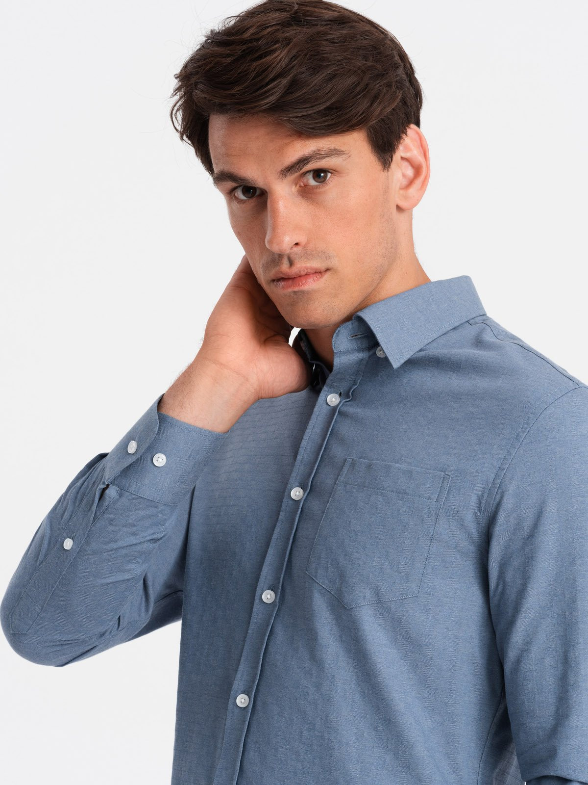 Ombre Men's SLIM FIT shirt in decorative fabric with pocket - blue OM-SHCS