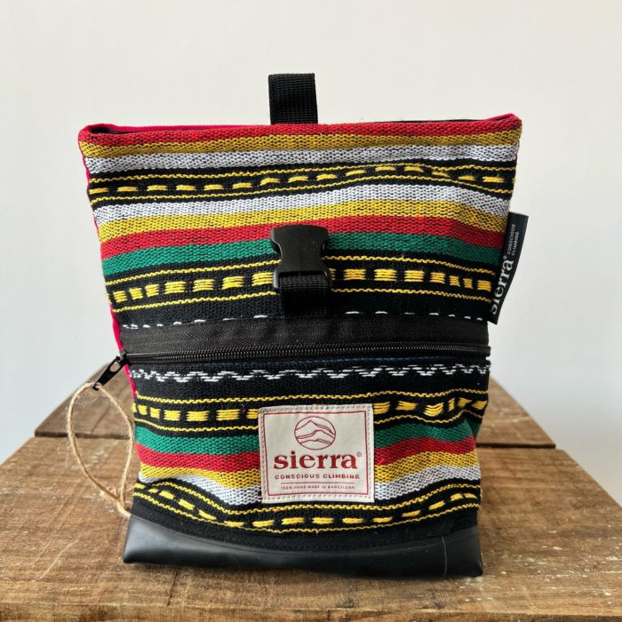 Taška přes rameno SIERRA Climbing Franken Bucket Nahuas recycled Barva: černá/červená