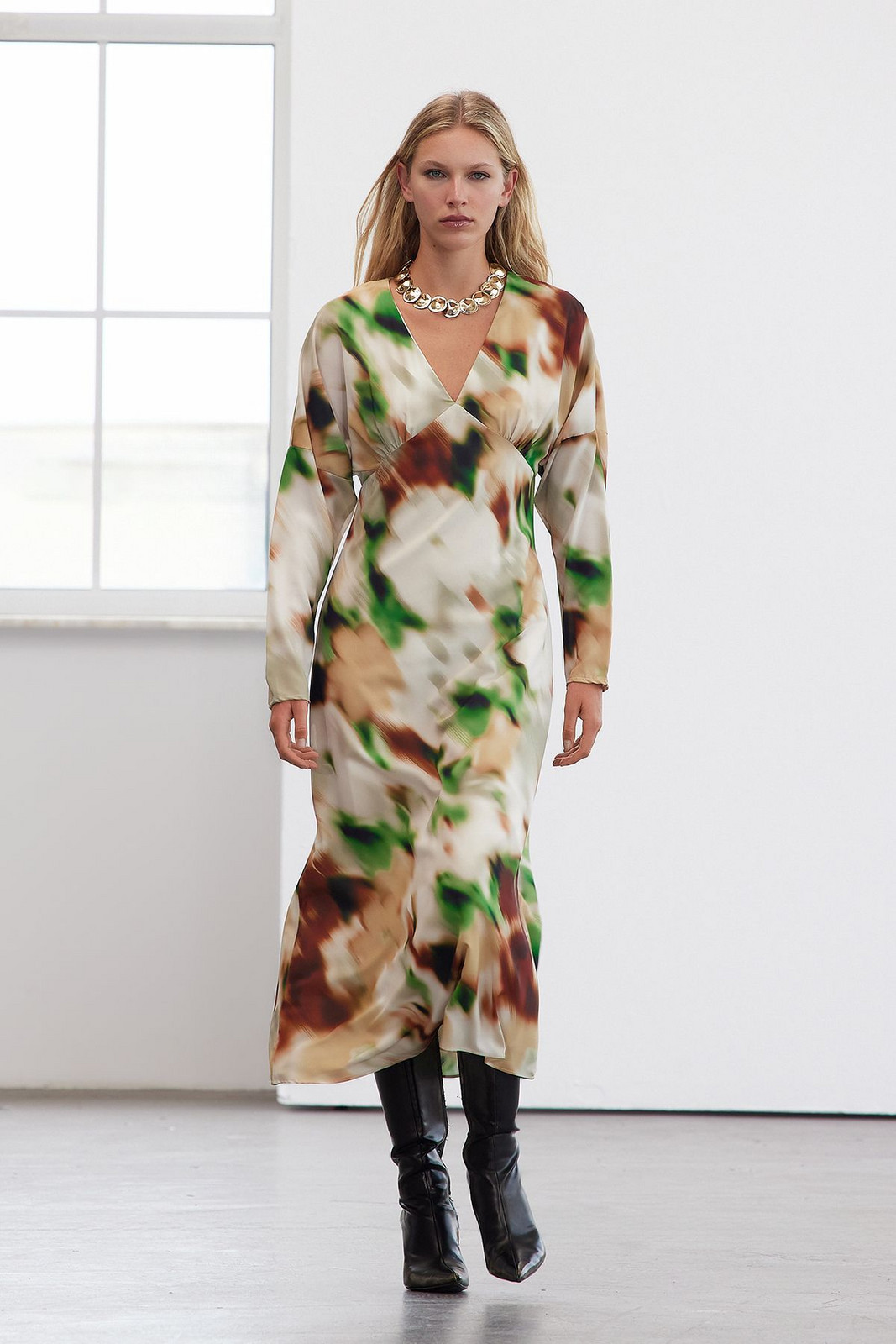 Trendyol Limited Edition Multicolored A-Line Floral Midi Woven Dress
