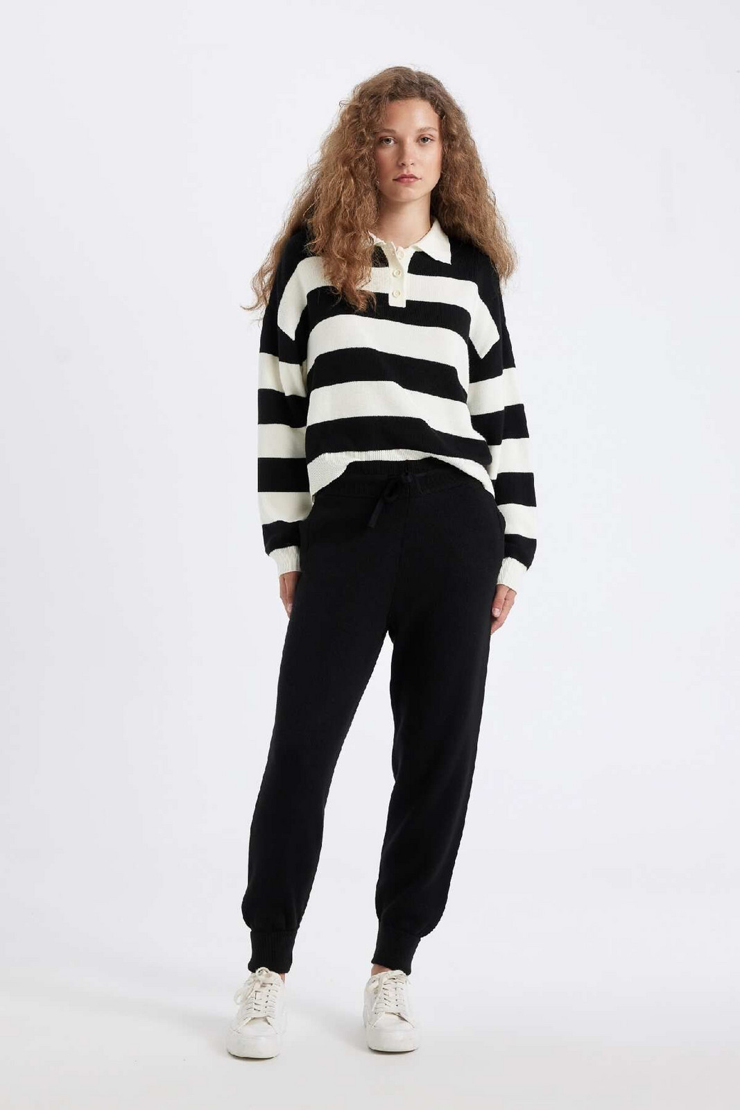 DEFACTO Elastic Waist Laced Basic Plain Jogger Knitted Trousers