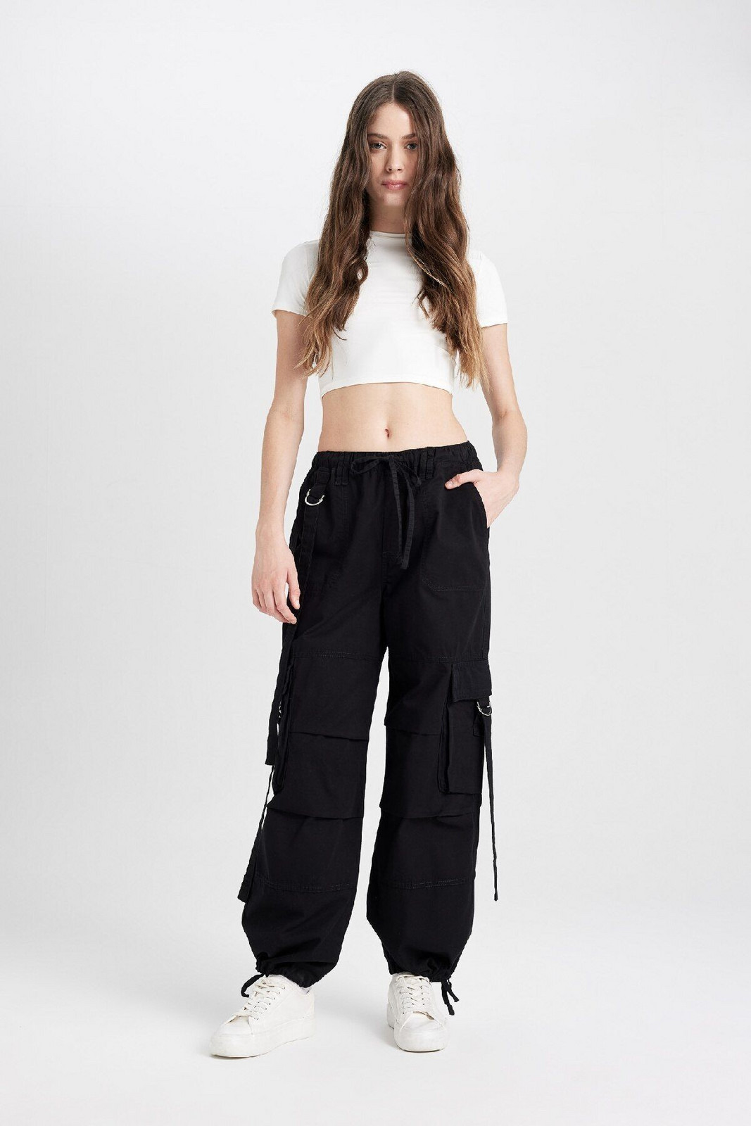 DEFACTO Women's Black Cool Fitted Body Patterned Tulle Short Sleeve T-Shirt