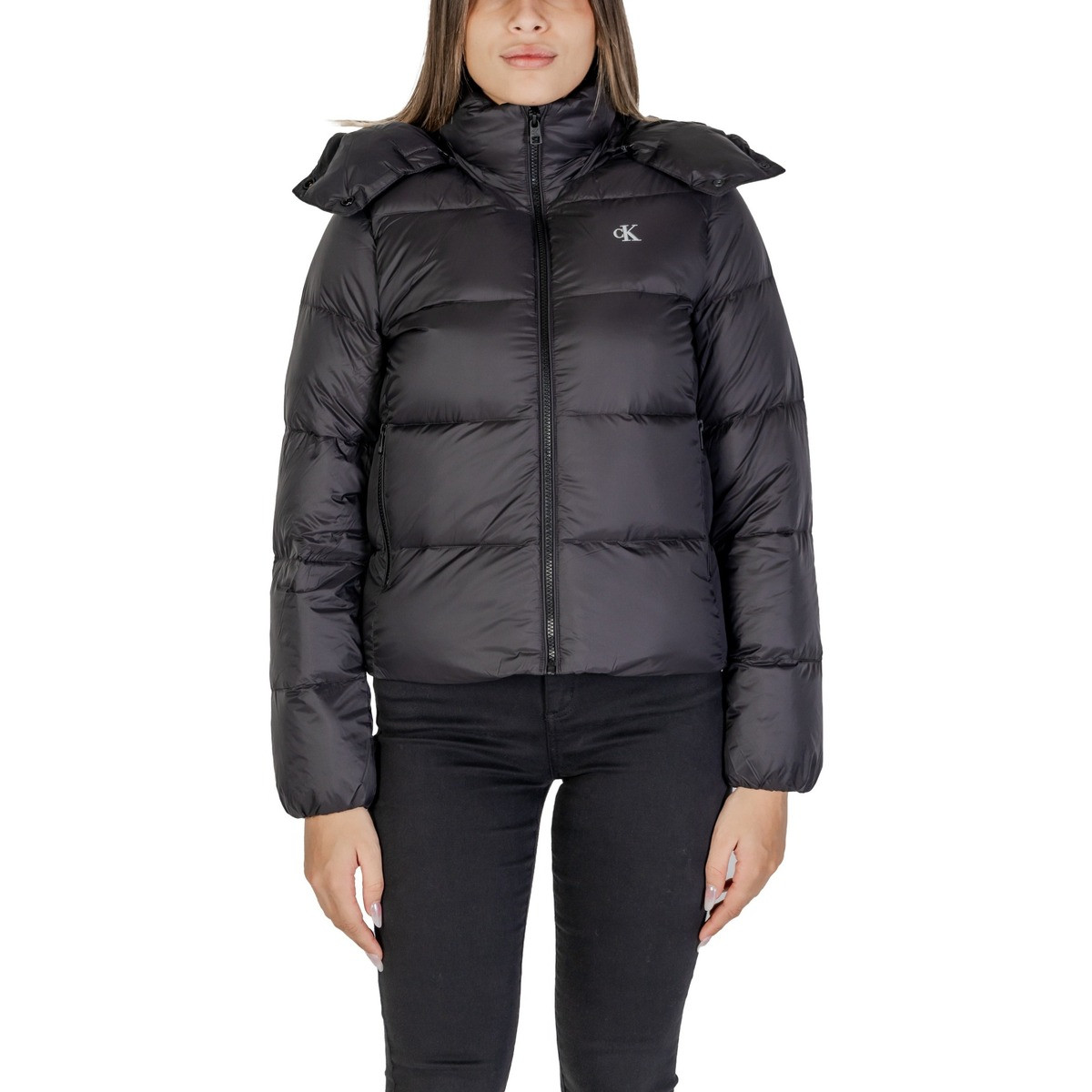 Calvin Klein Jeans  MW DOWN SHORT PUFFER J20J223571  Černá