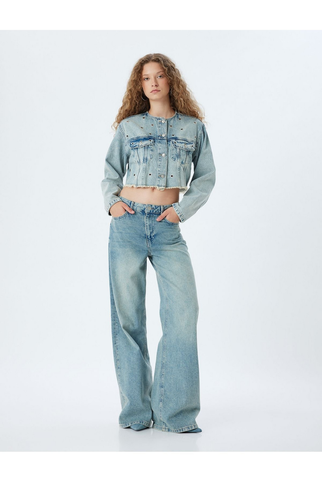 Koton Crop Denim Jacket Round Neck Eyelet Detail Pocket Buttoned