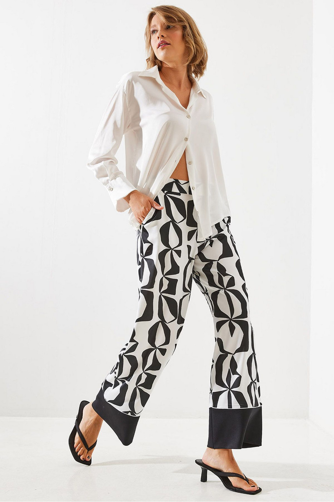 Bianco Lucci Women's Patterned Satin Trousers MBMS005