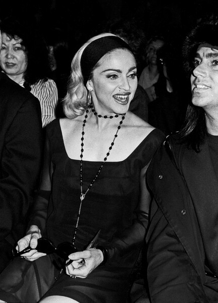 Hur, Jean-Luce Fotografie Madonna at the Gaultier show with Steven Meisel, October 1990, Hur, Jean-Luce, 30 × 40 cm