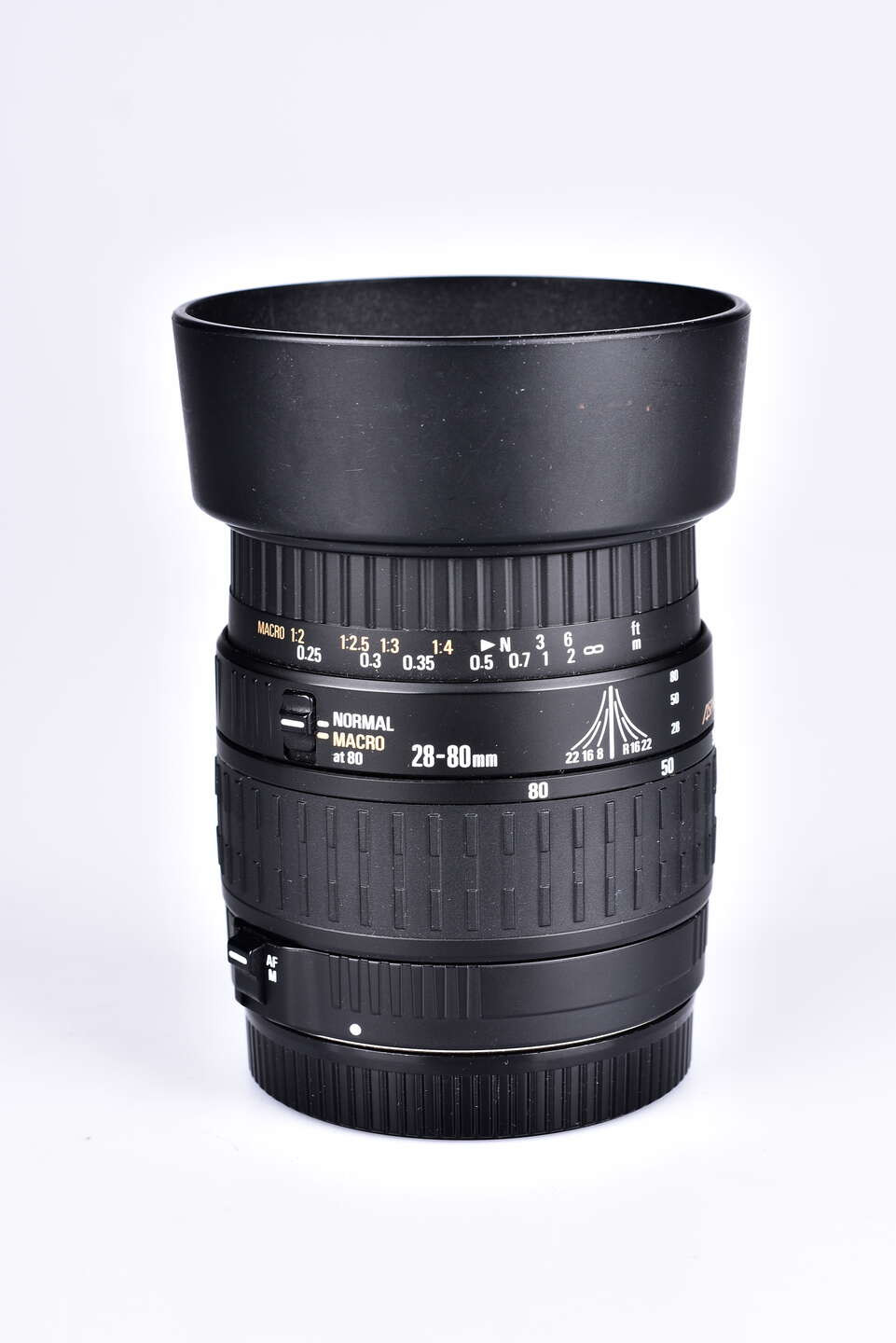 Sigma 28-80 mm f/3,5-5,6 II  Macro bazar