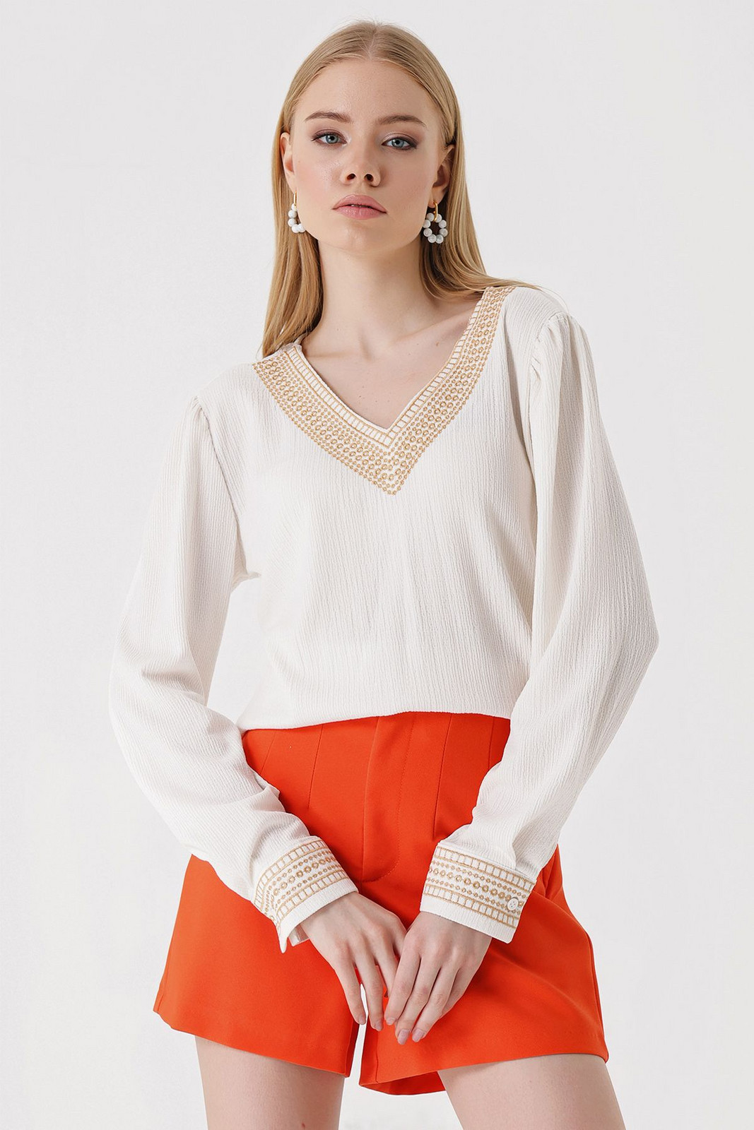 Bigdart 0466 Embroidered V Neck Knitted Blouse - White