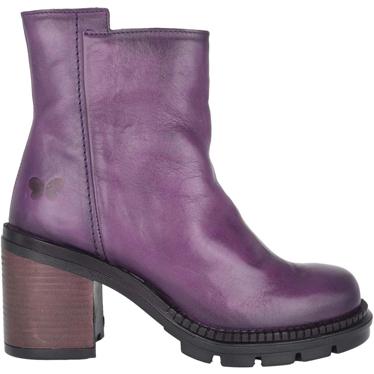 Felmini  Laisa  Fialová