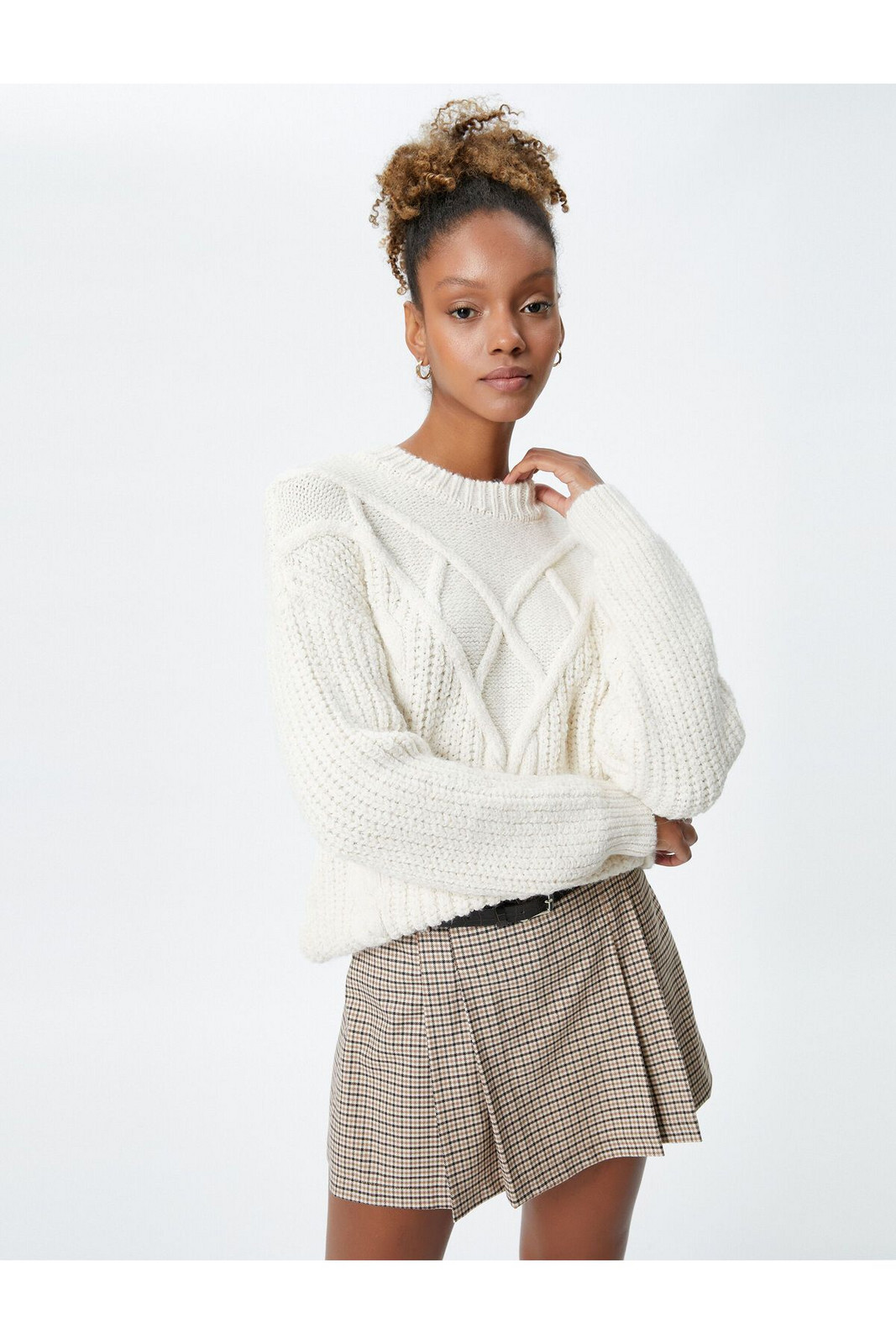 Koton Knitted Sweater Round Neck, Flowy Textured