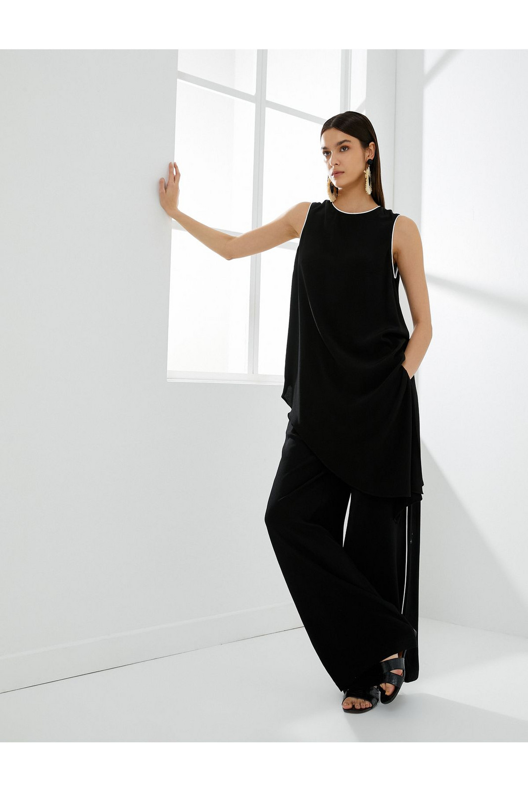 Koton Asymmetric Blouse Sleeveless Contrast Piping Detailed