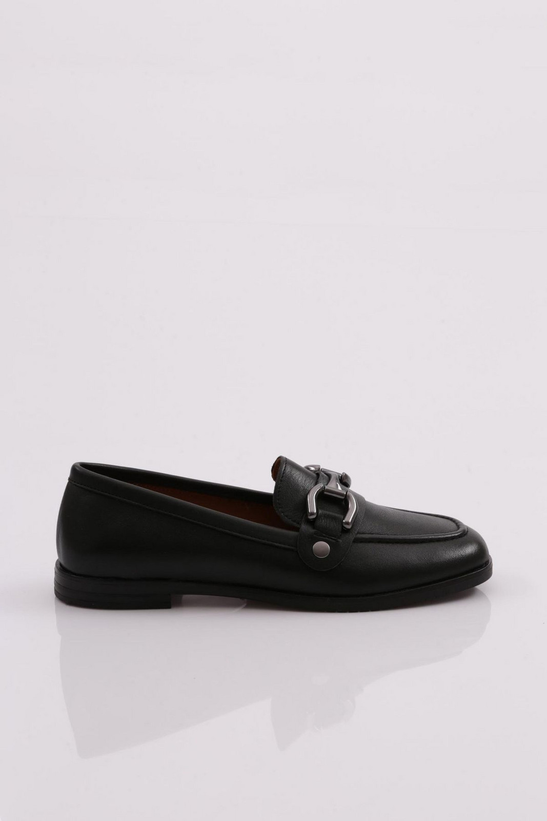 DGN 02 Kadi Loafer Shoes