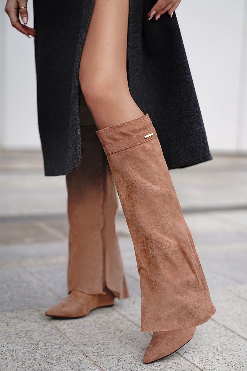 Skořicové vysoké kozačky na platformě Tamara