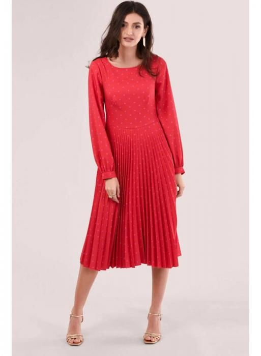 Skládané šaty v červené barvě