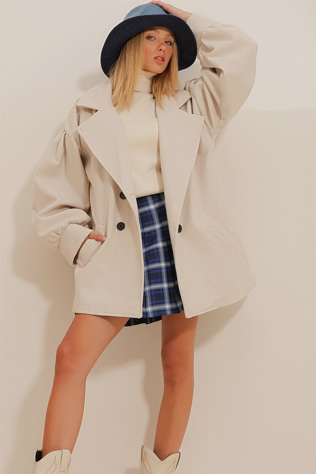 Trend Alaçatı Stili Dámský krém Dvouřadý krk Balónový rukáv Cachet Coat