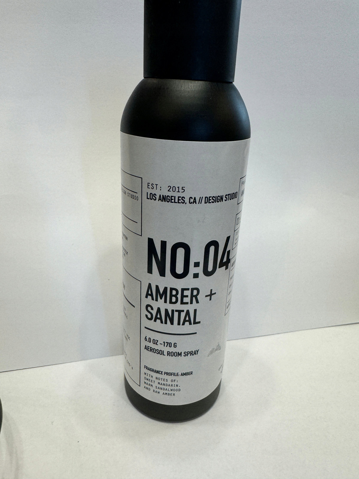 Los Angeles Ca Design Studio Amber Santal Sprej na ložní prádlo a pokoj 170g