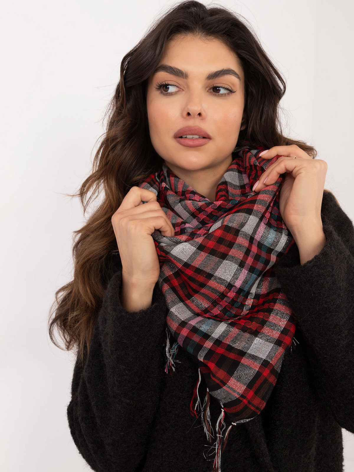 Šátek s lesklou nití