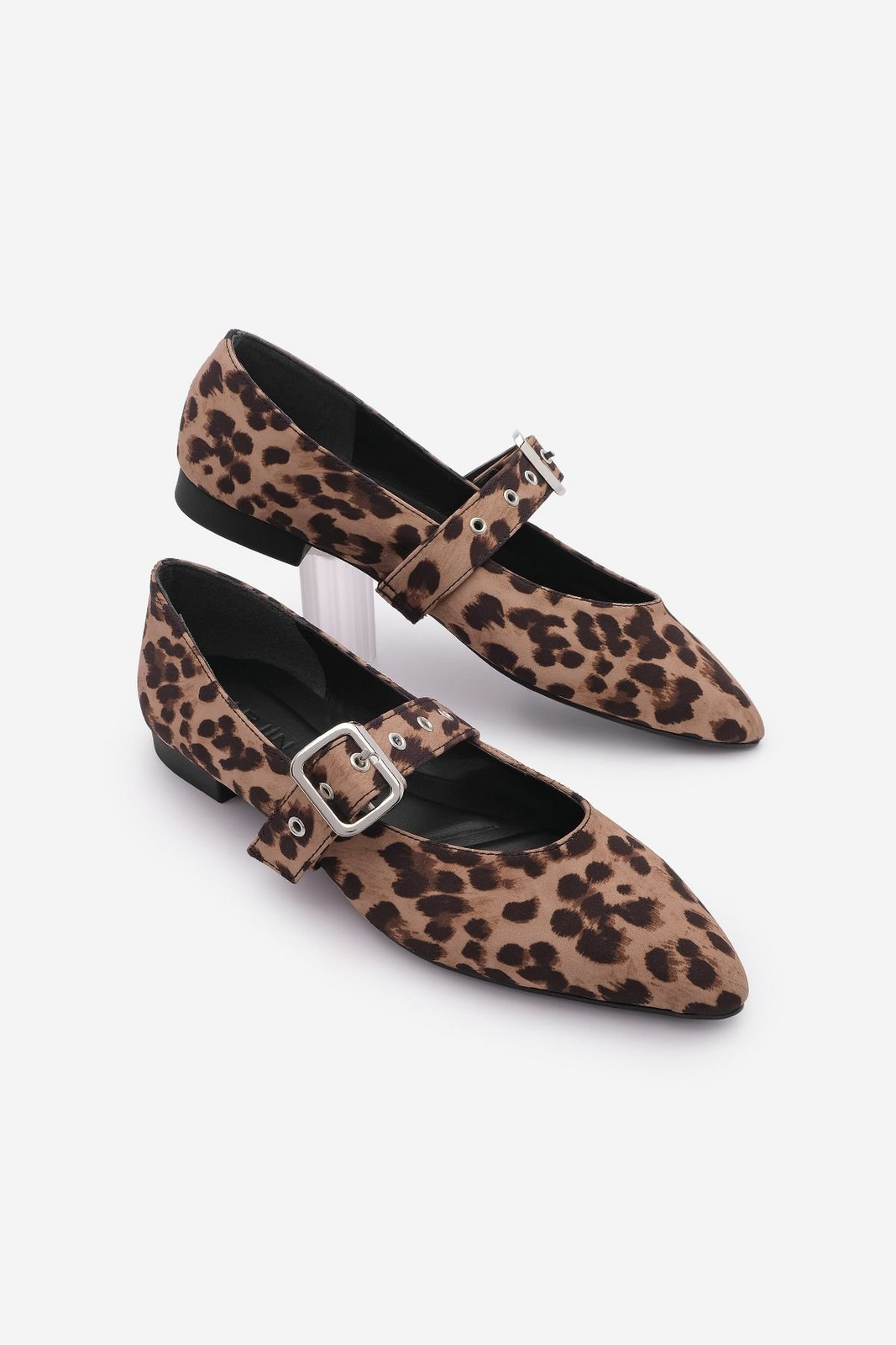 Marjin Women's Pointed Toe Buckled Ballerina Tape Leopard