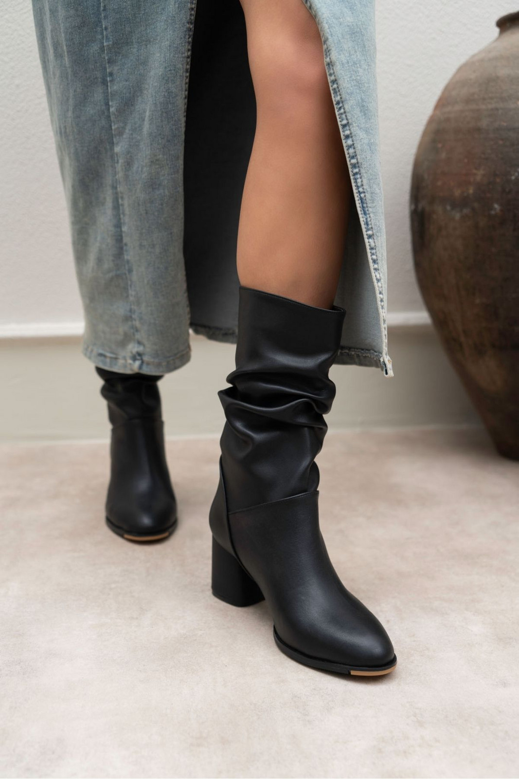 NİŞANTAŞI SHOES Rille Women's Black Matte Gathered Heels Boots.