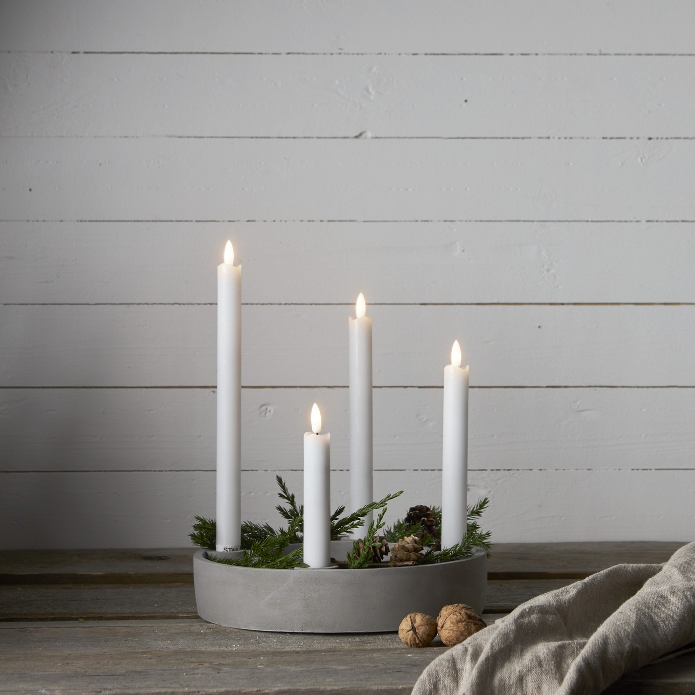 Vosková LED svíčka 4 ks Star Trading Flamme - bílá