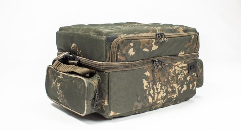 Nash Taška Subterfuge Hi-Protect Carryall - Medium