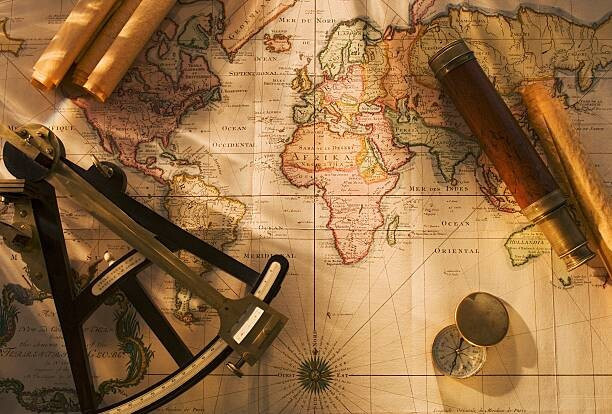 Tetra Images Fotografie Octant, compass and telescope on nautical map, Tetra Images, 40 × 26.7 cm