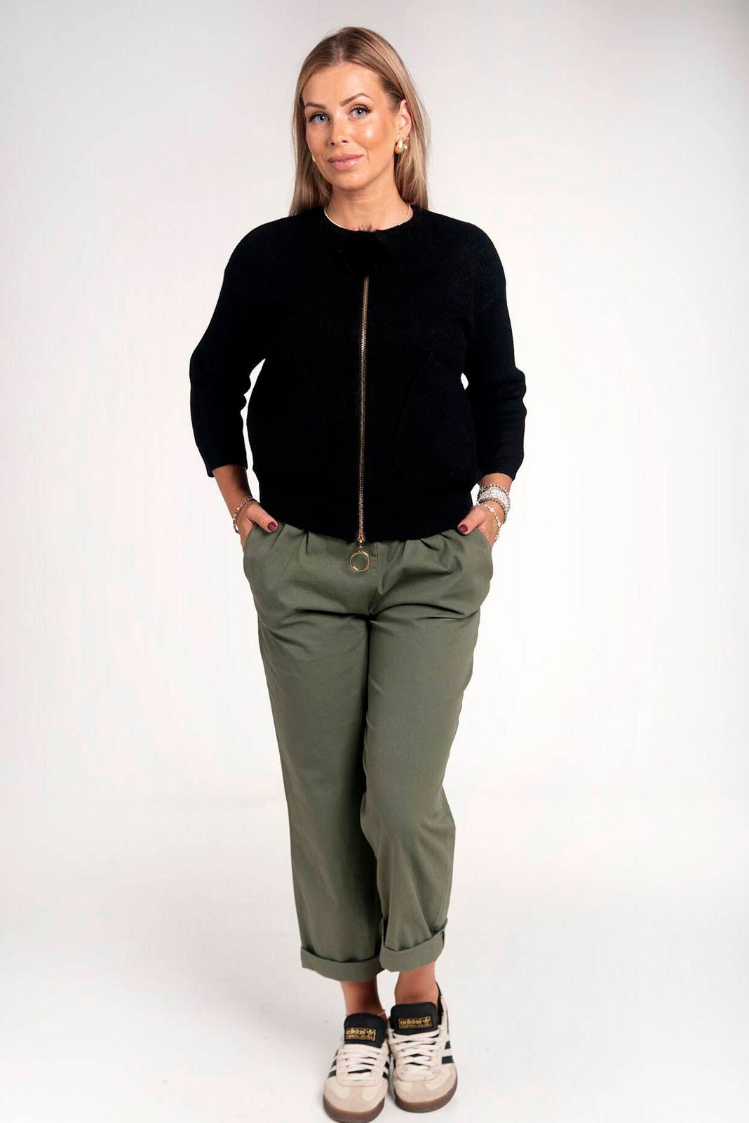 Khaki cotton trousers with elastic band