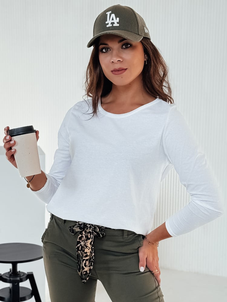 Bluzka damska one size MINIMODA z wisiorkiem biała Dstreet