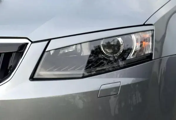 Milotec Kryty světlometů (mračítka) Škoda Octavia III. RS od r.v. 2013 –