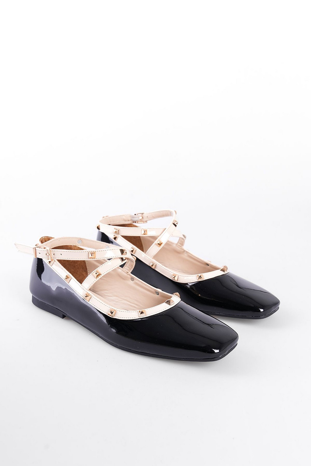 Capone Outfitters Troked Women's Ballerinas with Ankle Strap