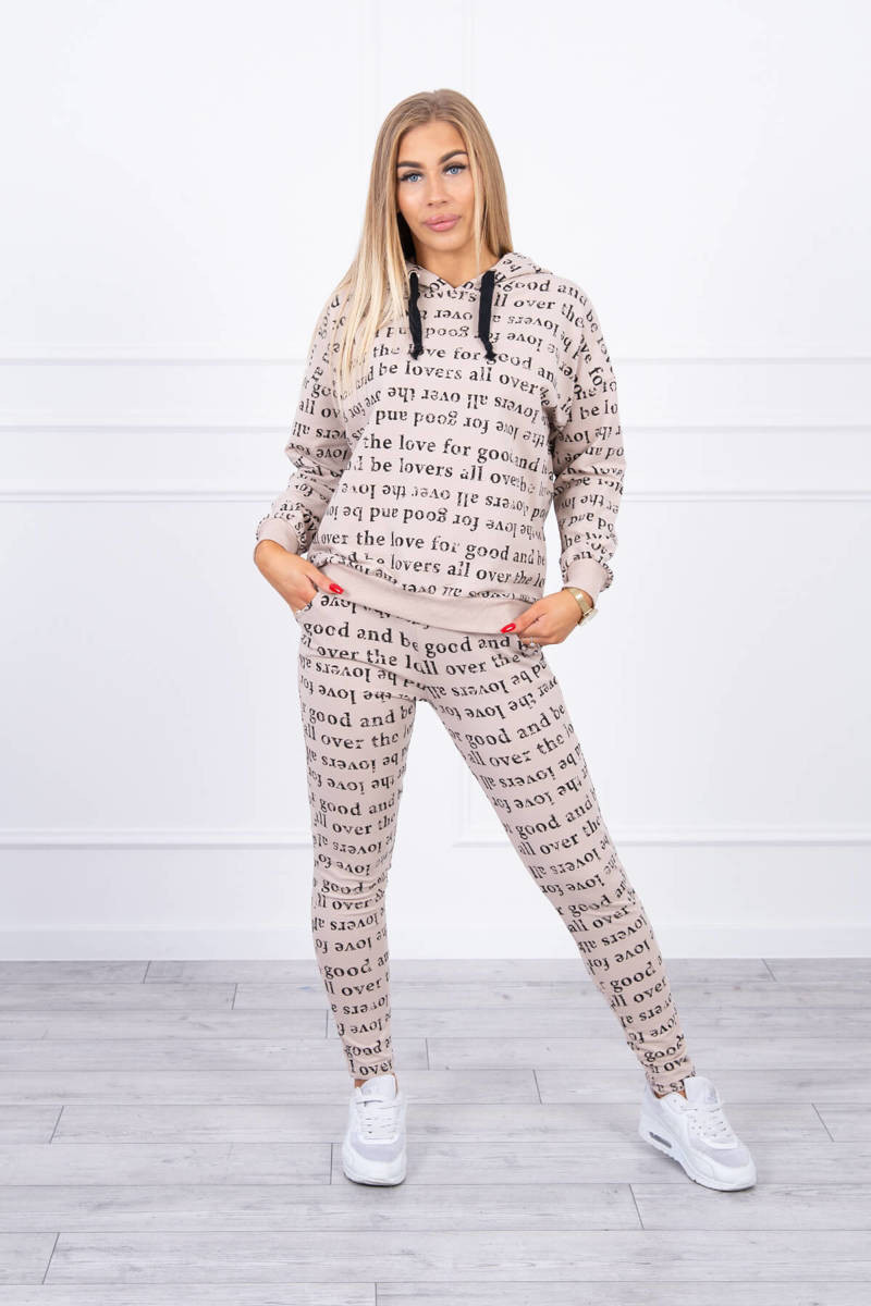 Set s béžovým potiskem