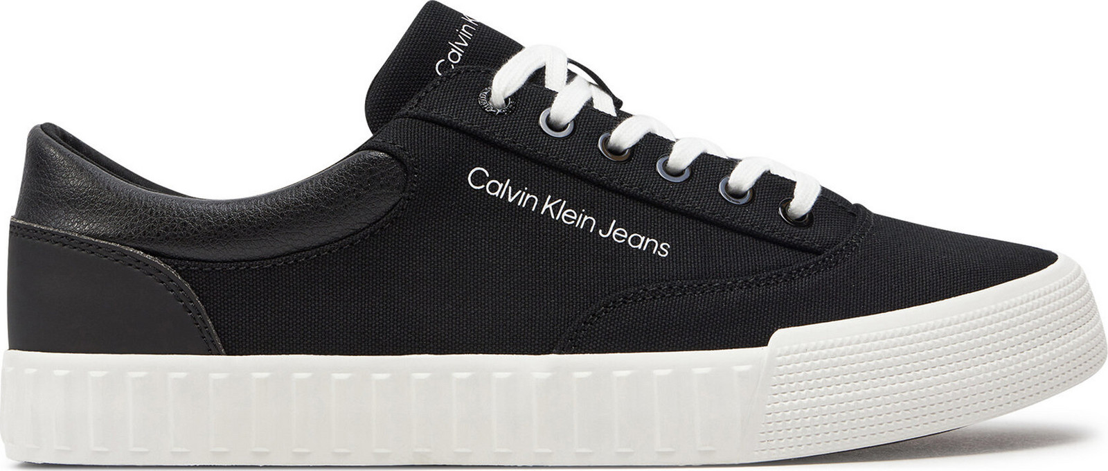 Sneakersy Calvin Klein Jeans Skater Vulc Low Laceup Mix In Dc YM0YM00903 Černá