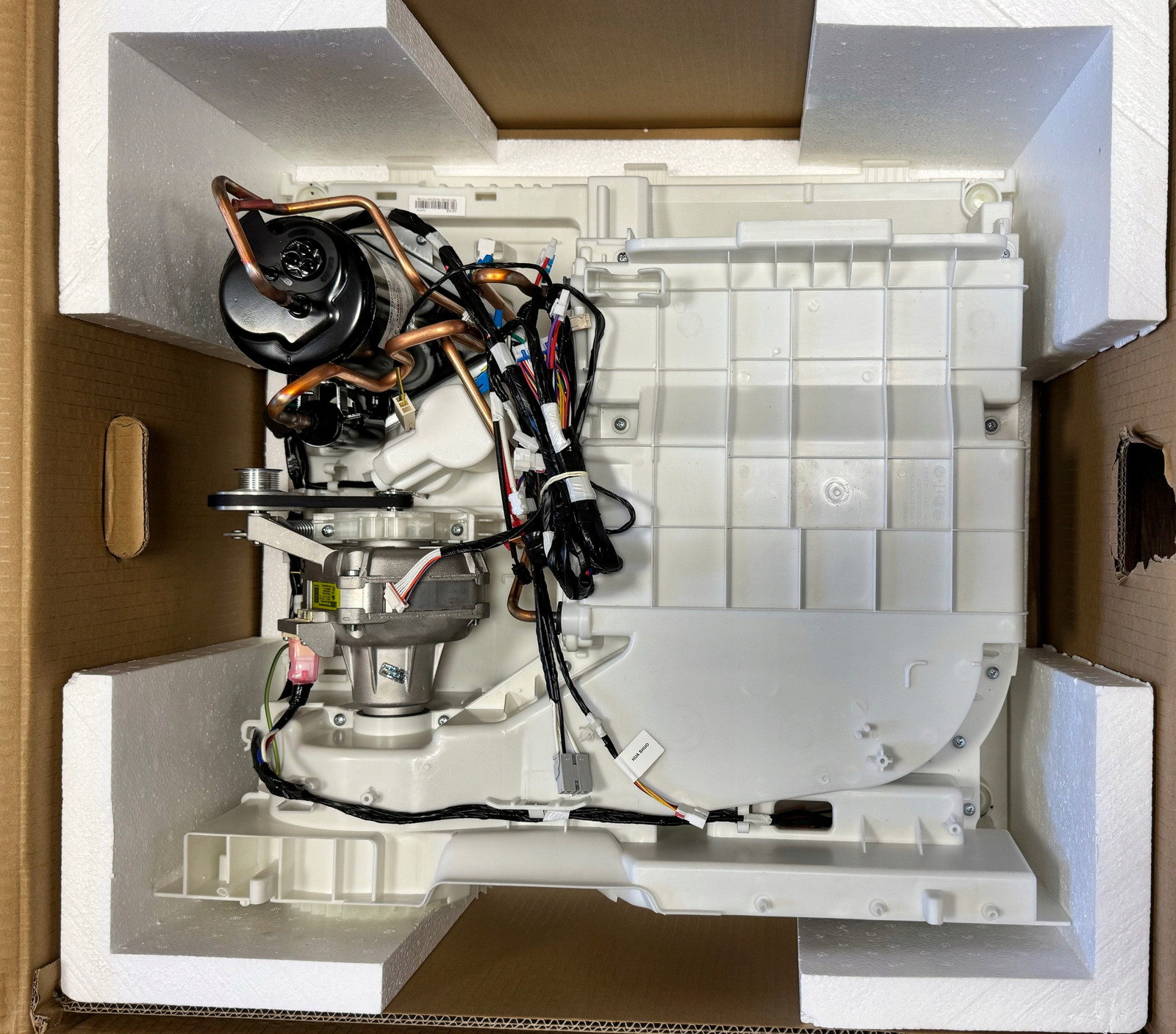 Sestava tepelného čerpadla sušičky Samsung DC90-28416C