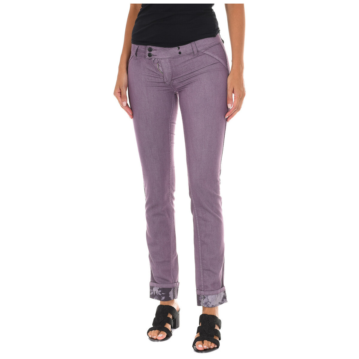 Met  10DBF0537-G208-0667  Bordó