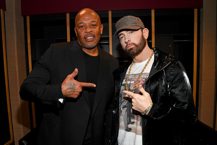 Kevin Mazur Fotografie Dr. Dre and Eminem at 36th Annual Rock & Roll Hall, Kevin Mazur, 40 × 26.7 cm