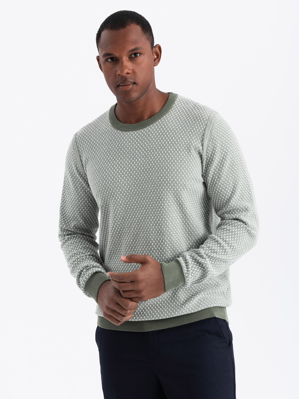 Ombre Knitted men's RELAXED FIT sweater with patterns - olive