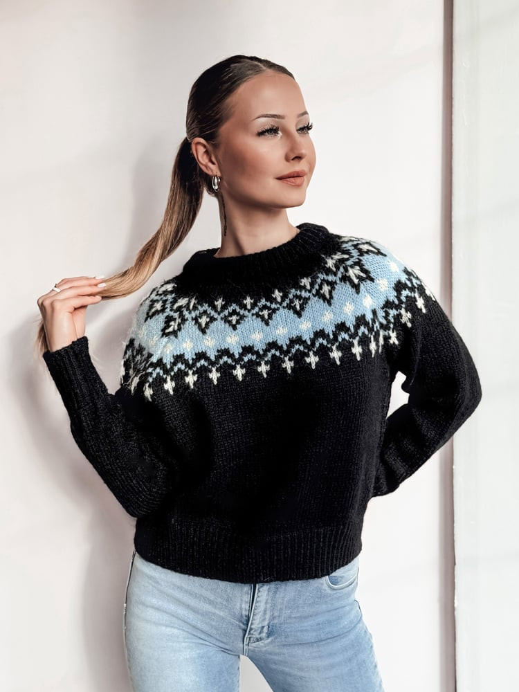 Sweter damski one size SKADOVA czarny Dstreet