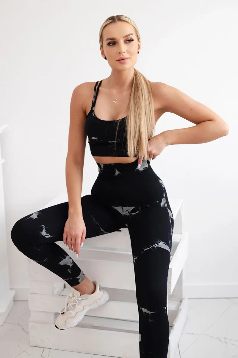 Włoski Fitness set top+ legíny push up černý