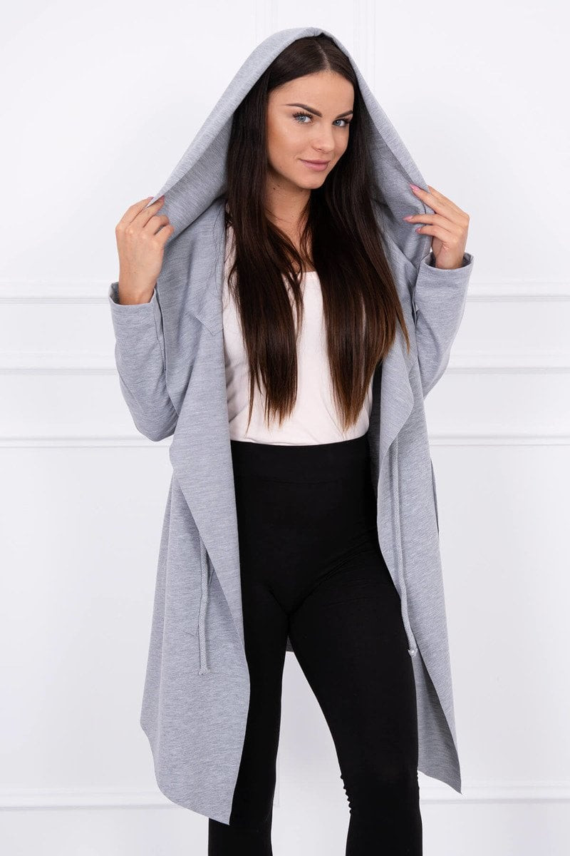 Pelerína s volnou kapucí šedé barvy