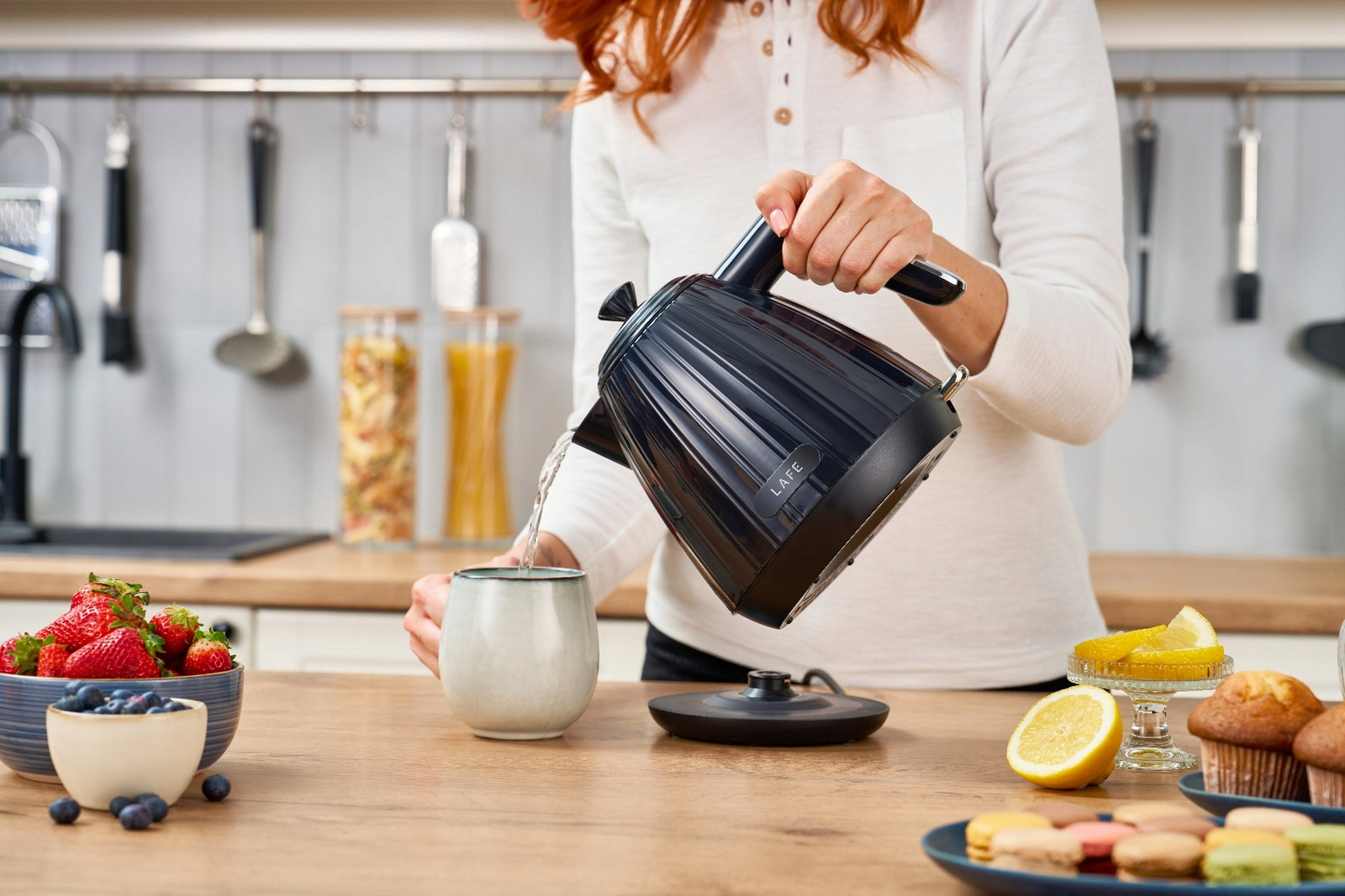 Rychlovarná Konvice Bezdrátová 1,7l 2200W Černá Silná S Filtrem Na Vodu