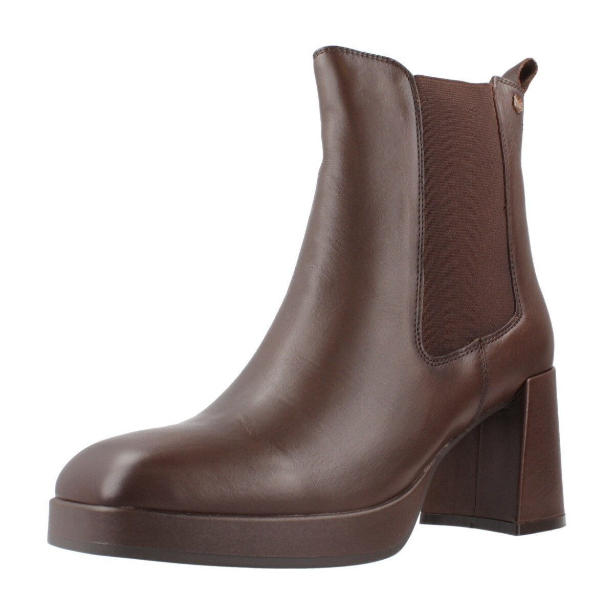 Carmela  16184802C  Hnědá